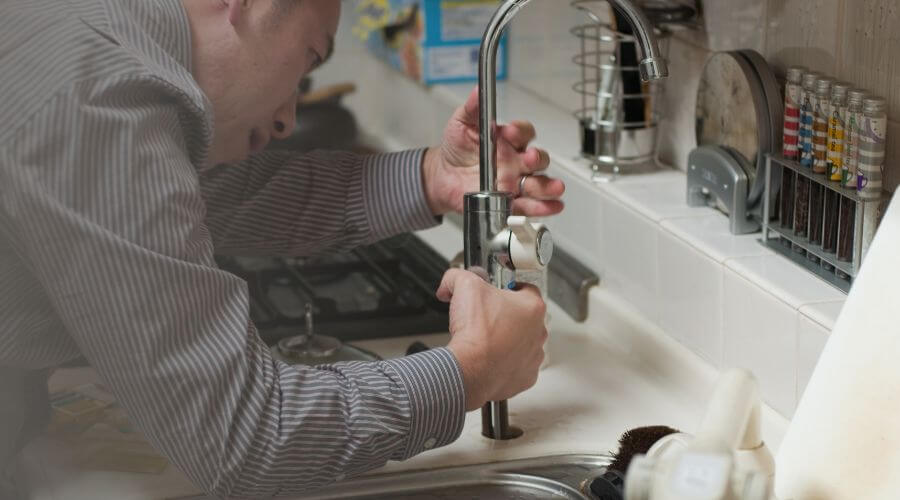 Local tankless water heater installation in Neenah, WI